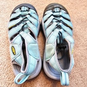 KEEN water shoes, hikers. Size 6.5  Heavy duty toe protection